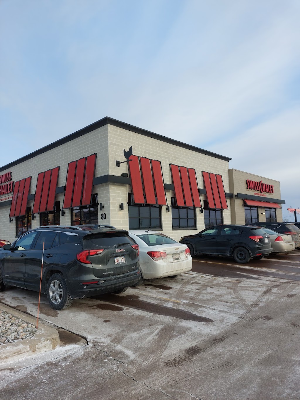 Swiss Chalet | 80 Champlain St, Dieppe, NB E1A 1N3, Canada | Phone: (506) 859-8608