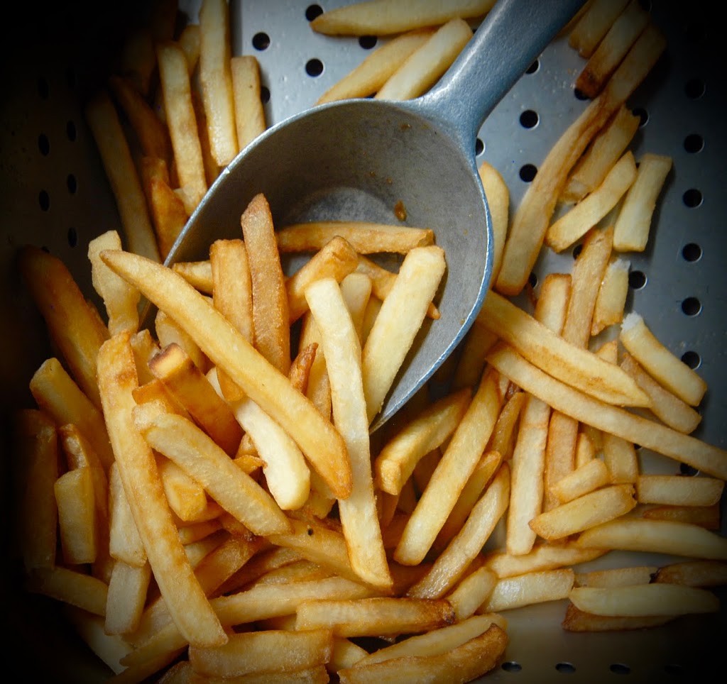 Coronel Pizzeria Brochetterie - Subs - Smoked Meat - Breakfast - | 8746 Rue Notre-Dame Est, Montréal, QC H1L 3M1, Canada | Phone: (514) 353-2800