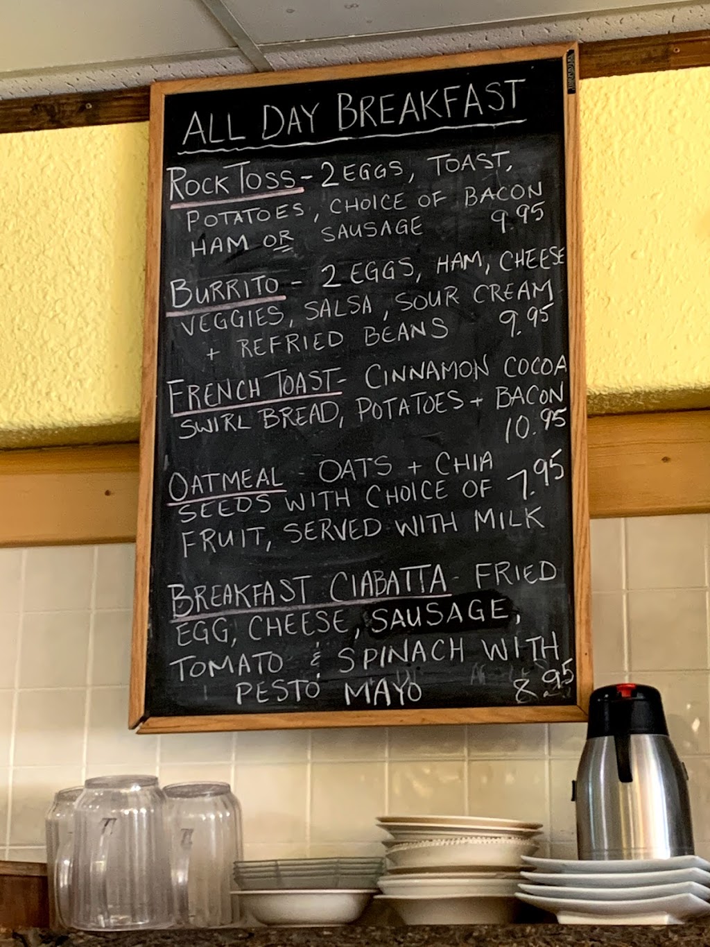 Stones Throw Cafe | 13019 20 Ave, Blairmore, AB T0K 0E0, Canada | Phone: (403) 562-2230