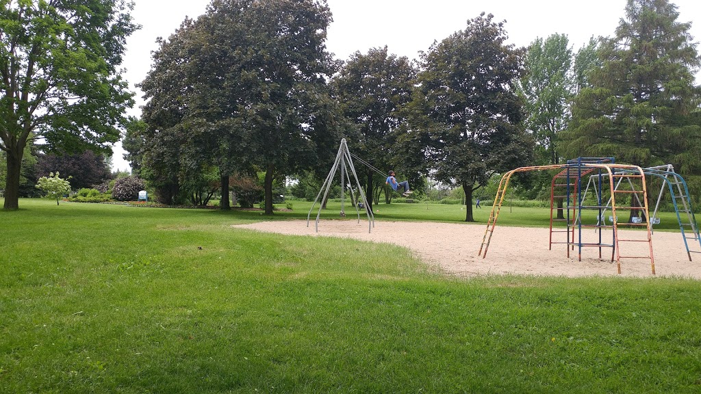 Botany Hill Park | 277 Orton Park Rd, Scarborough, ON M1G 3T4, Canada | Phone: (416) 392-2489