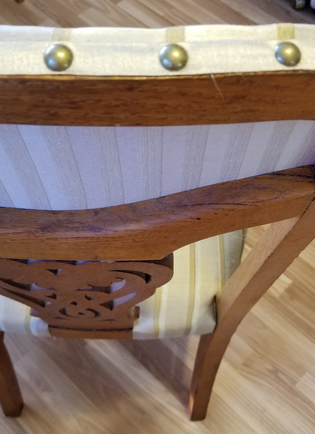 Davids Upholstery | 26121 Kennedy Rd, Sutton West, ON L0E 1R0, Canada | Phone: (905) 722-6888
