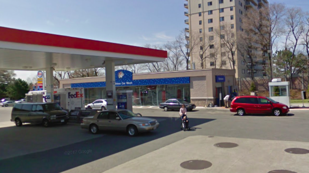 Esso Car Wash | 2500 Don Mills Rd, North York, ON M2J 3B3, Canada | Phone: (416) 494-6000