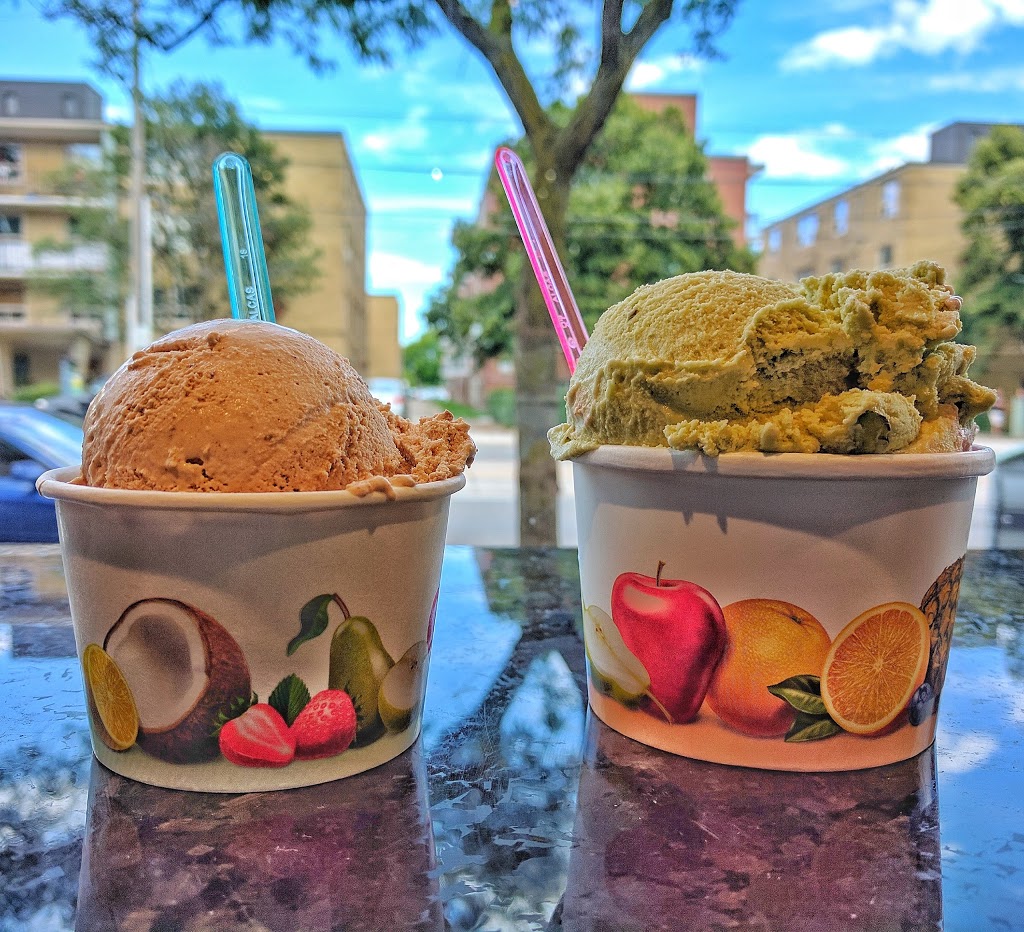Ed’s Real Scoop | 2370 Lake Shore Blvd W, Etobicoke, ON M8V 1B6, Canada | Phone: (416) 259-9595