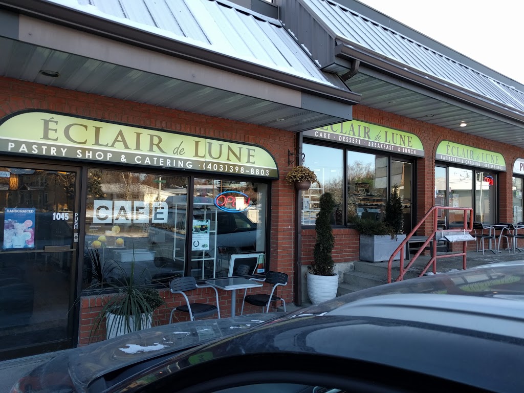 Éclair de Lune | 1049 40 Ave NW, Calgary, AB T2K 0G2, Canada | Phone: (403) 398-8803