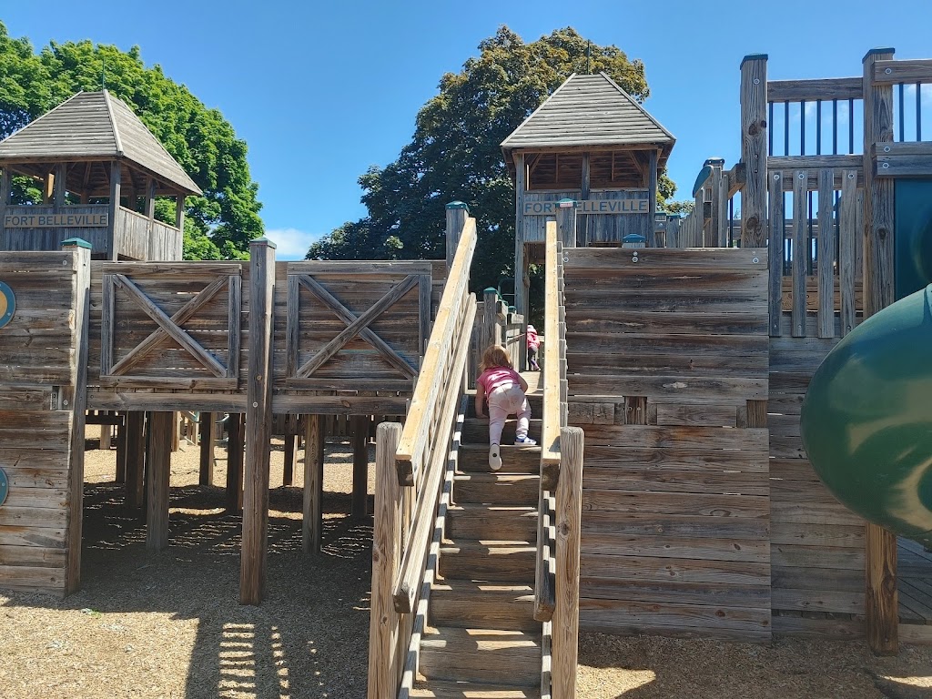 Riverside Park | 373 Moira St E, Belleville, ON K8P 4P3, Canada | Phone: (613) 968-6481