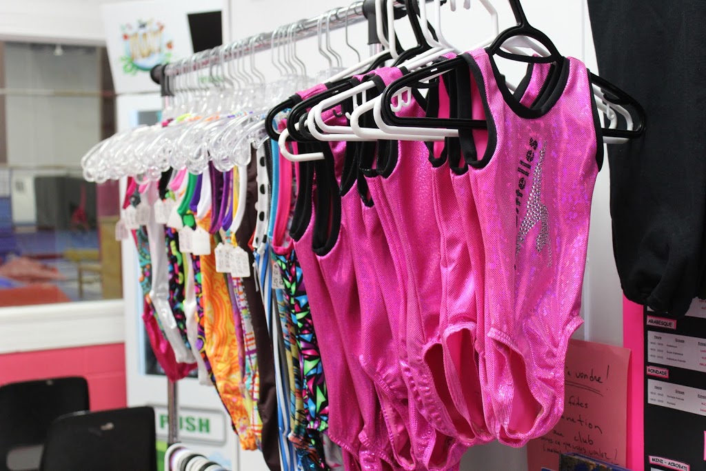 Club de Gymnastique Les Sittelles | 785 Taylor Creek Dr, Orléans, ON K1C 1T1, Canada | Phone: (613) 830-5098