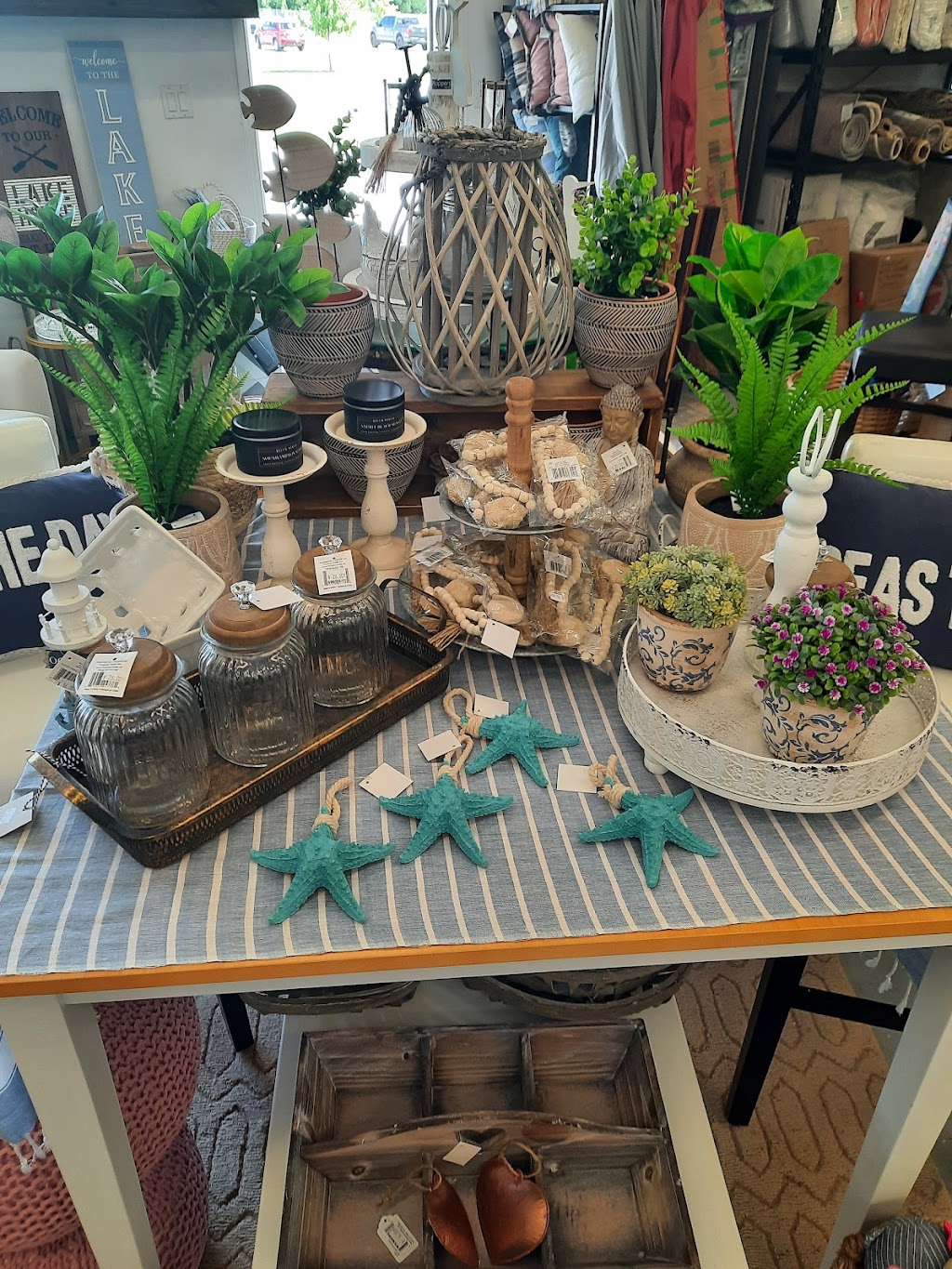 The Modern Farmhouse | 1246 Wellington St, Port Elgin, ON N0H 2C3, Canada | Phone: (289) 230-1200