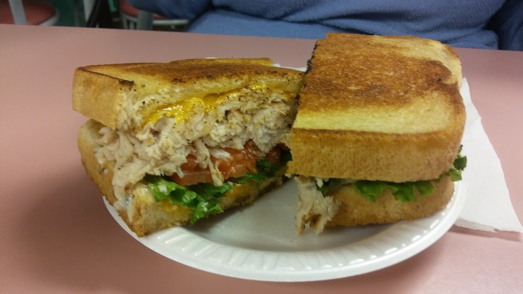 Pautlers Drive In Of Clarence | 6343 Transit Rd, East Amherst, NY 14051, USA | Phone: (716) 636-1690