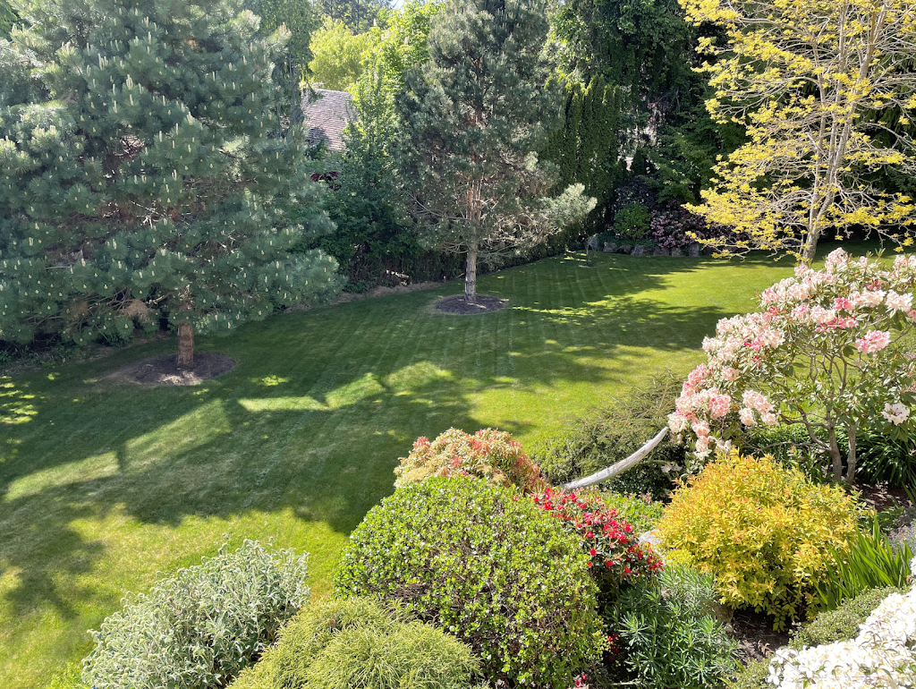 Lou Lous Landscaping | 2775 Lower Rd, Roberts Creek, BC V0N 2W4, Canada | Phone: (604) 902-3703