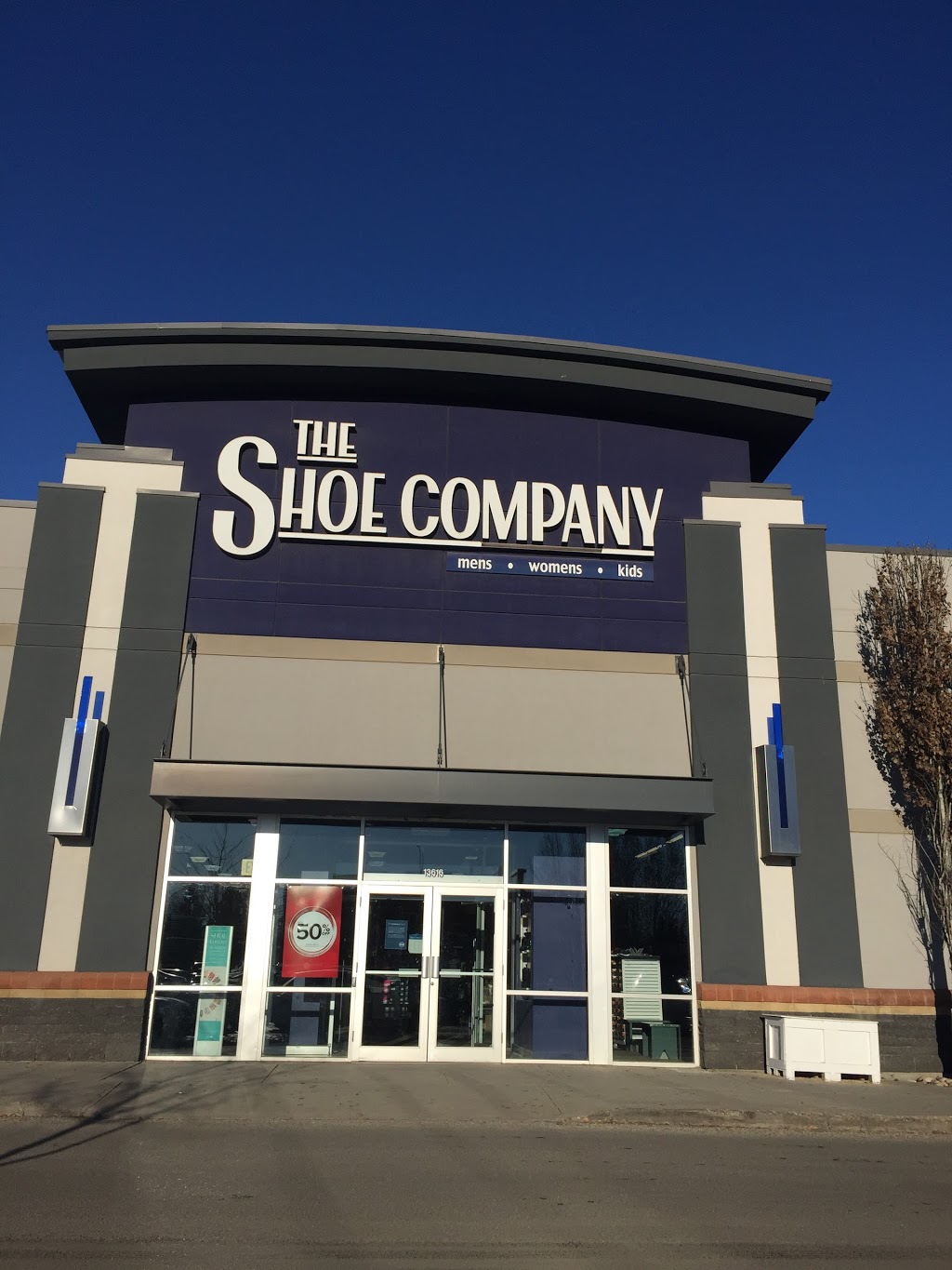 the shoe company store hours