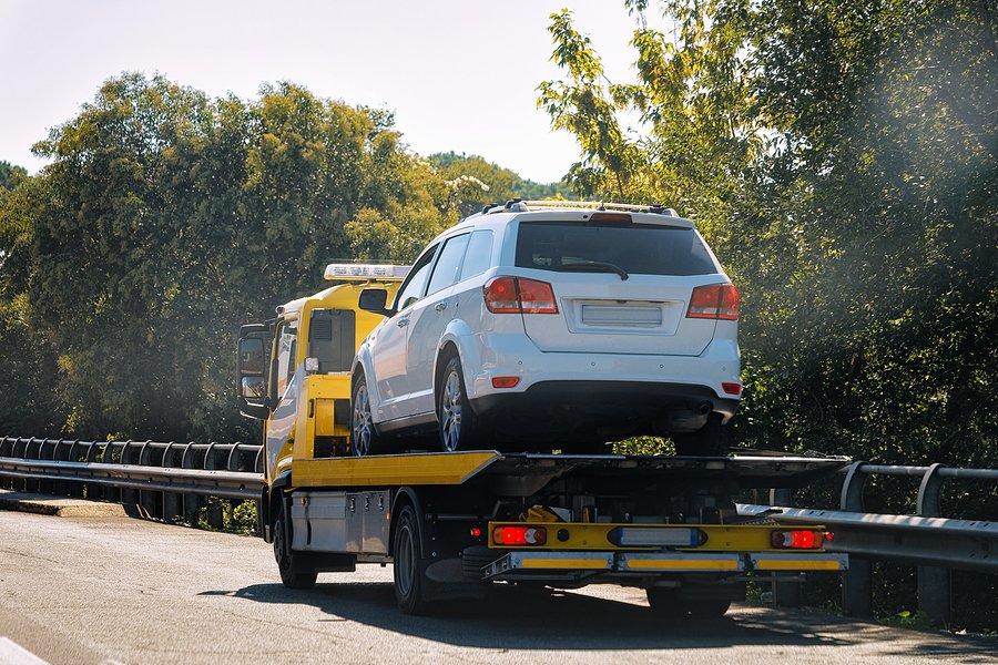 Towing Abbotsford Pros | 33710 Marshall Rd #313, Abbotsford, BC V2S 1L3, Canada | Phone: (604) 227-6466