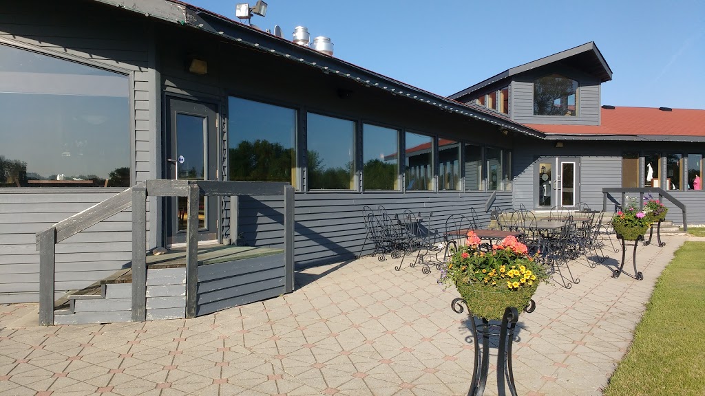 Quarry Oaks Golf Course | 37142 Quarry Oaks Rd 38E, Steinbach, MB R5G 1P7, Canada | Phone: (204) 326-4653