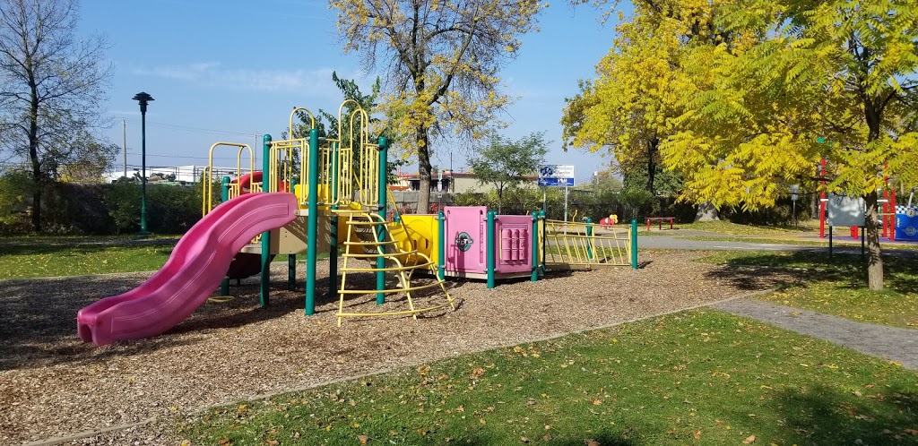 Parc Pie-XII | 2850 Rue Monseigneur-Saint-Arnauld, Trois-Rivières, QC G9A 4L9, Canada | Phone: (819) 374-2002
