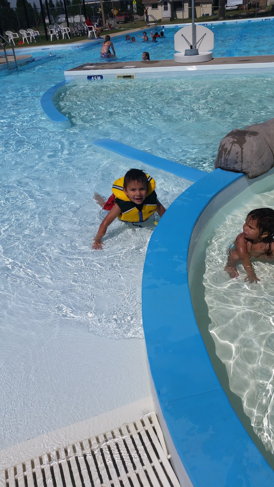 Manitou and Community Arena | 212 Carrie St, Manitou, MB R0G 1G0, Canada | Phone: (204) 242-2636
