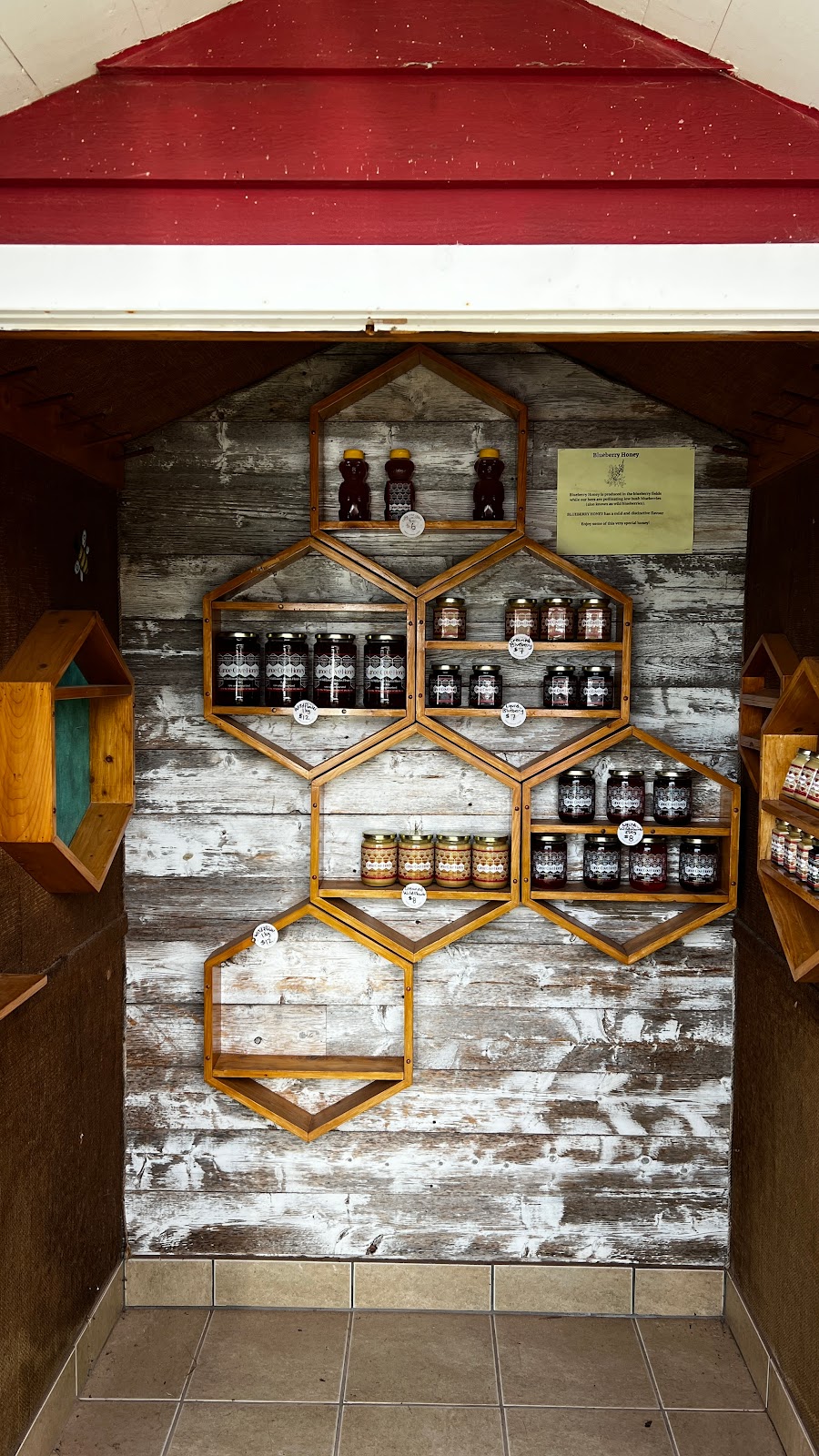 Canoe Cove Honey | 6718 PE-19, Canoe Cove, PE C0A 1H7, Canada | Phone: (902) 675-3690