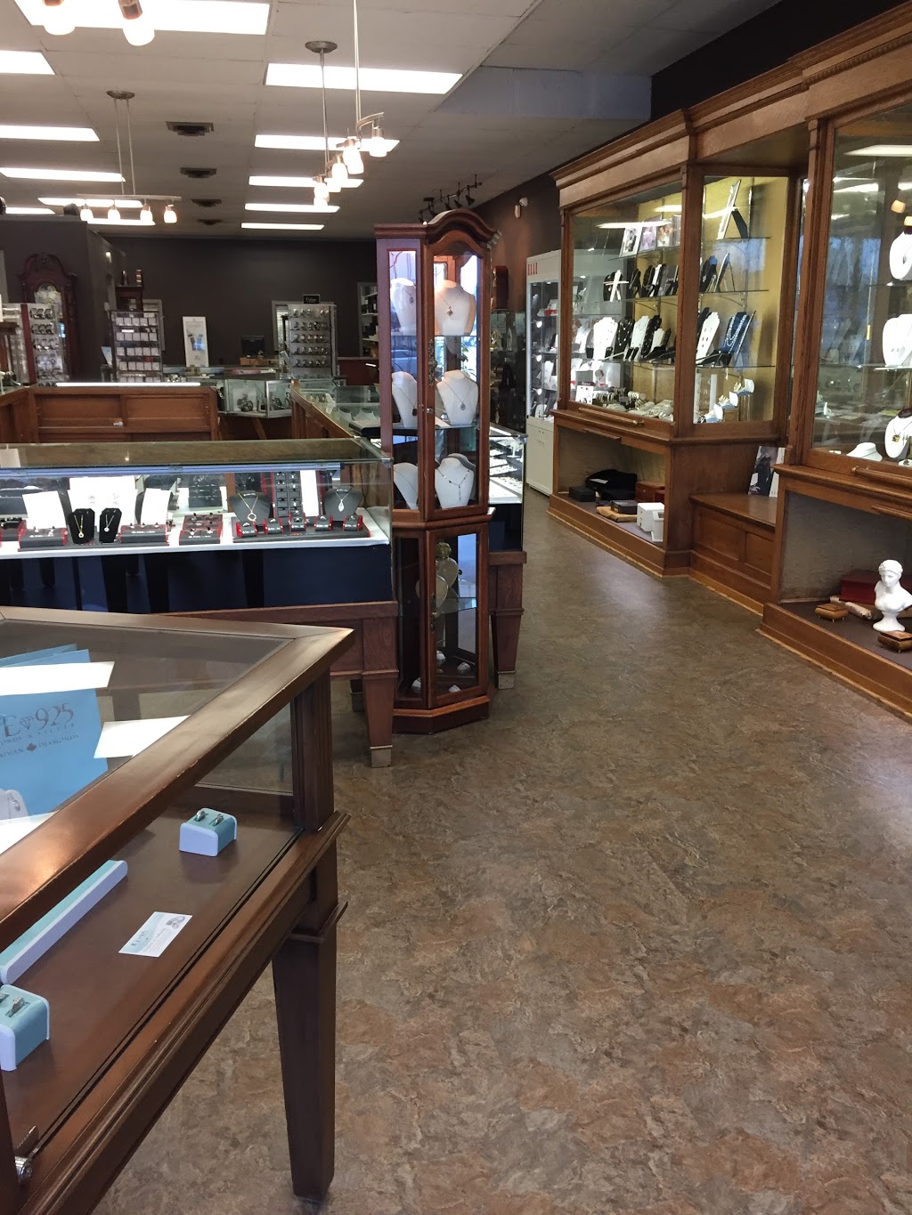 J.D. Hill Jewellers | 429 St Paul Ave, Brantford, ON N3R 4N8, Canada | Phone: (519) 752-1752
