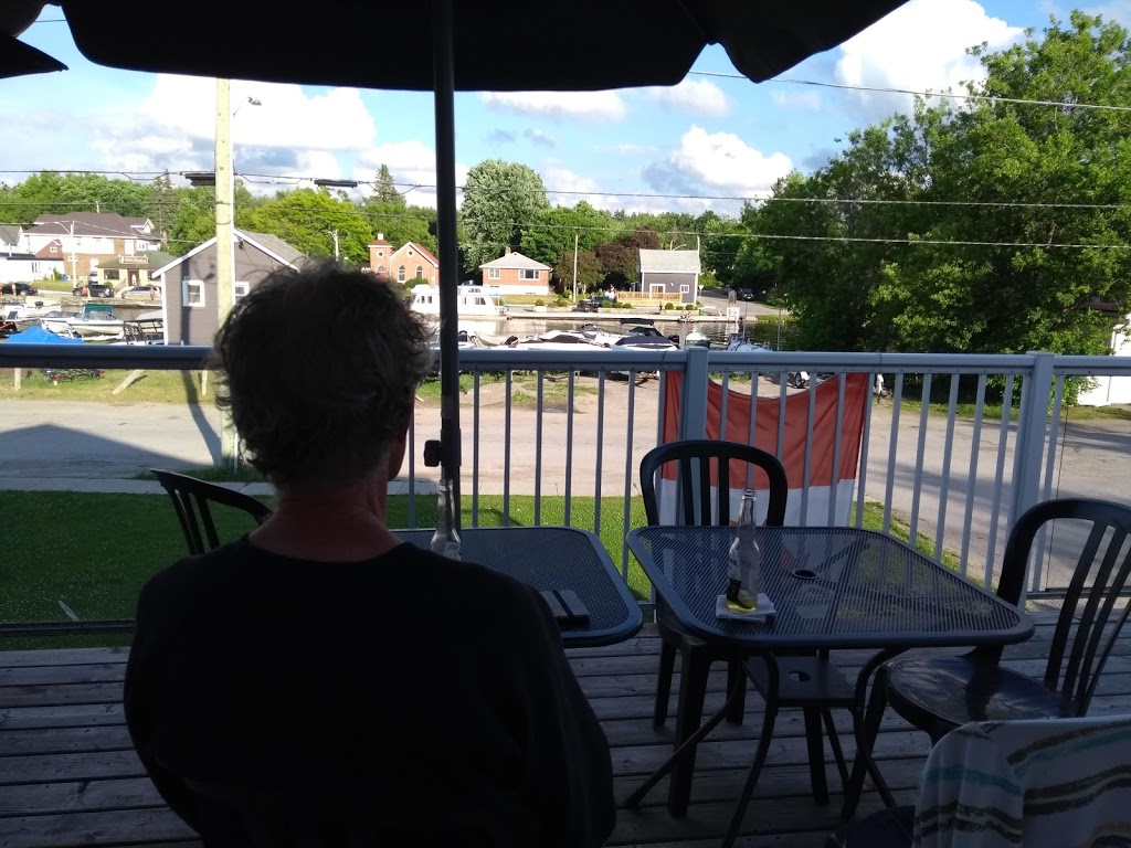 Dockside Restaurant Bar and Grill | 11 Albert St, Coboconk, ON K0M 1K0, Canada | Phone: (705) 454-1800