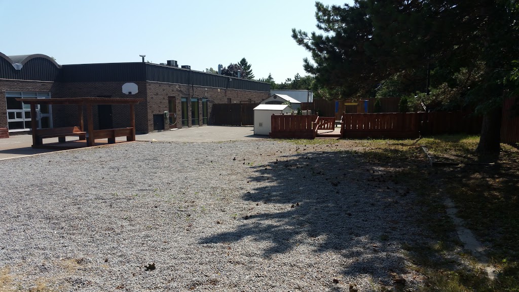 Songbirds Montessori School - Whitby | 293 Michael Blvd, Whitby, ON L1N 5B2, Canada | Phone: (905) 444-9777