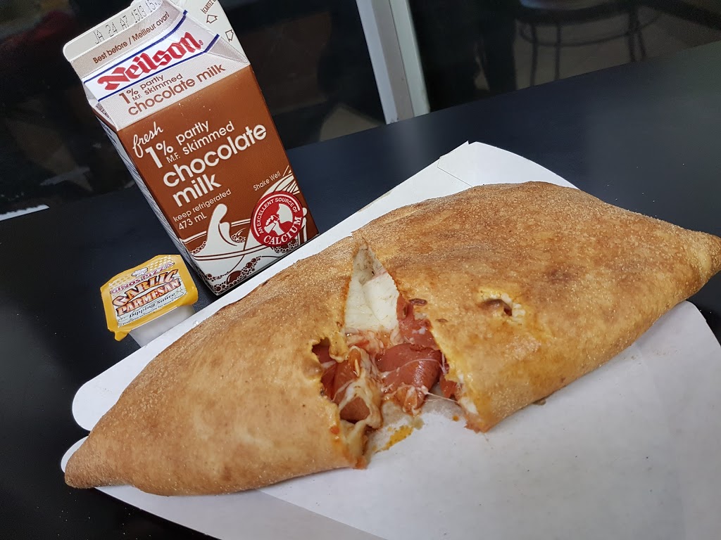 Ginos Pizza | 174 Hamilton Regional Rd 8, Stoney Creek, ON L8G 1C3, Canada | Phone: (866) 310-4466
