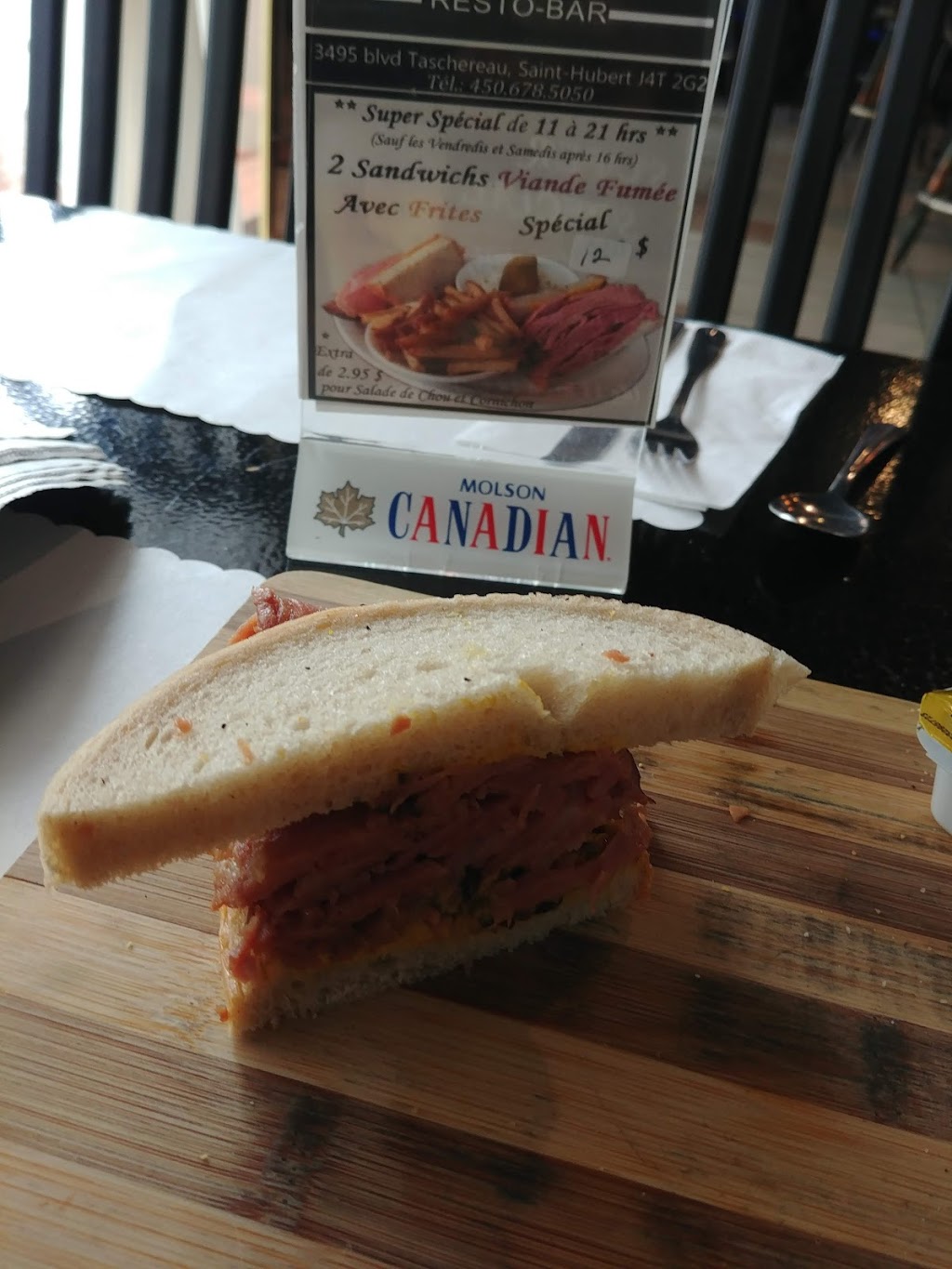 Restaurants Chez Pierrot Deli | 3495 Bd Taschereau, Saint-Hubert, QC J4T 2G2, Canada
