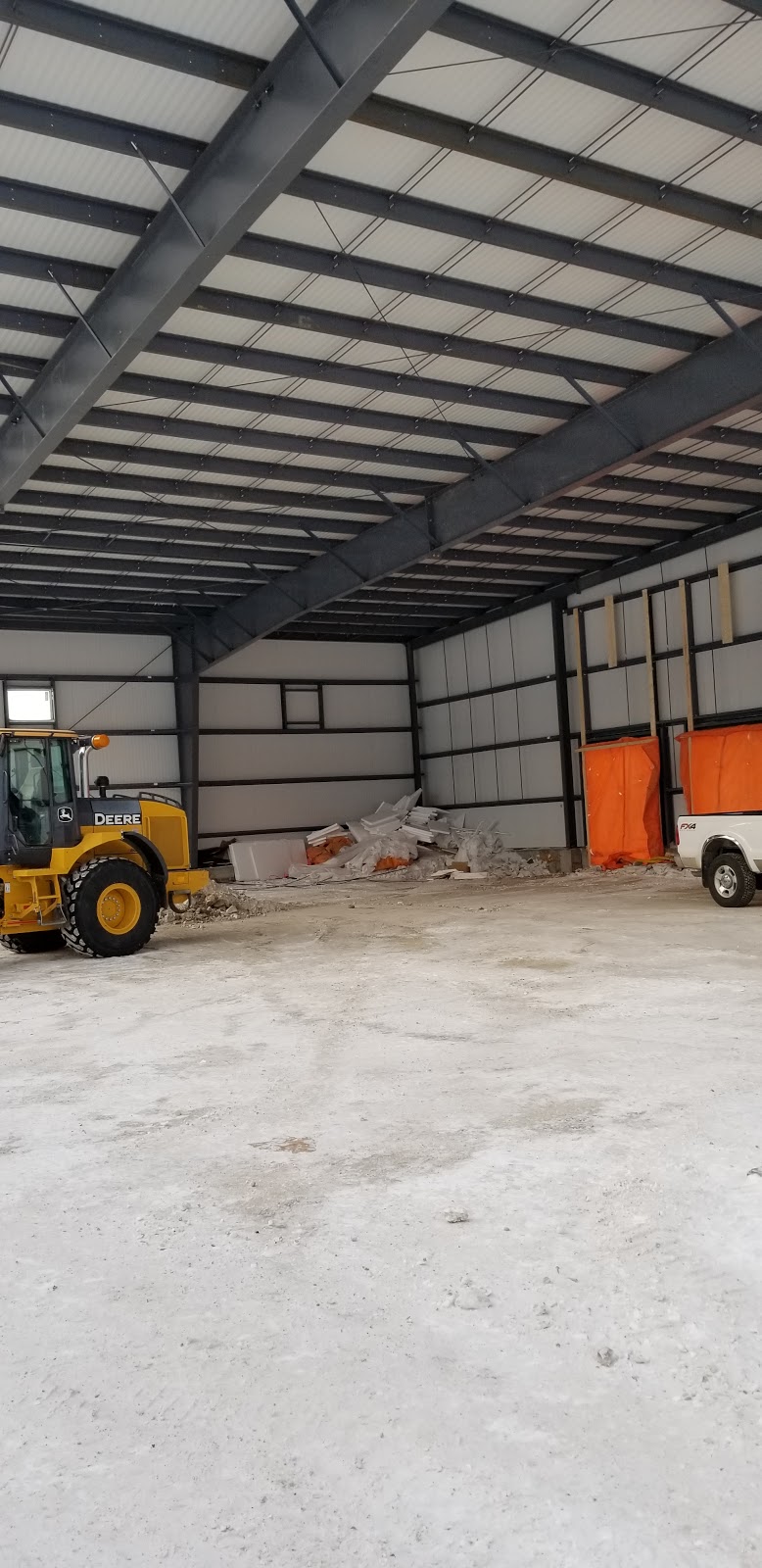 4 Corners | 4 MB-305, Niverville, MB R0A 1G0, Canada | Phone: (204) 882-2287