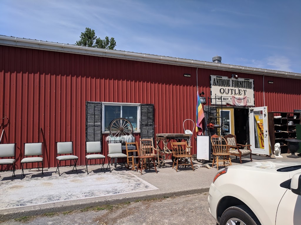 Marions Antiques | 360 Main St, Brighton, ON K0K 1H0, Canada | Phone: (613) 475-0068