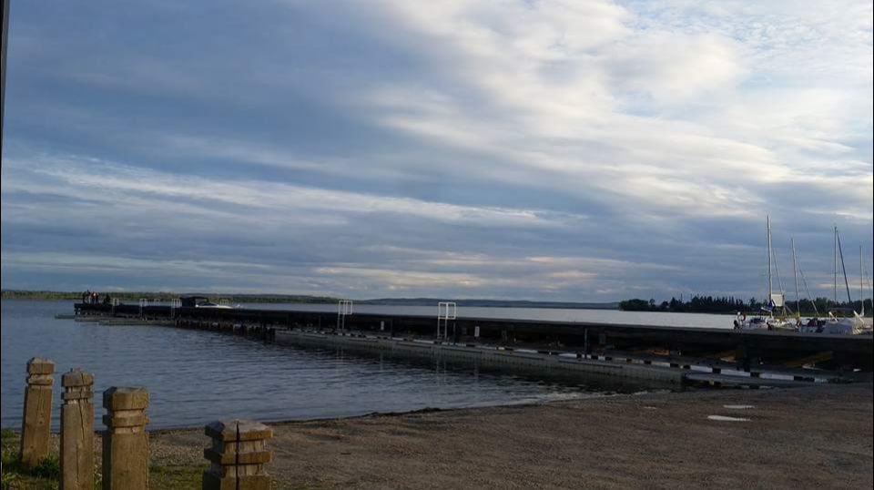 Wabamun Lake Inn | 5020 51 Ave, Wabamun, AB T0E 2K0, Canada | Phone: (780) 892-2424