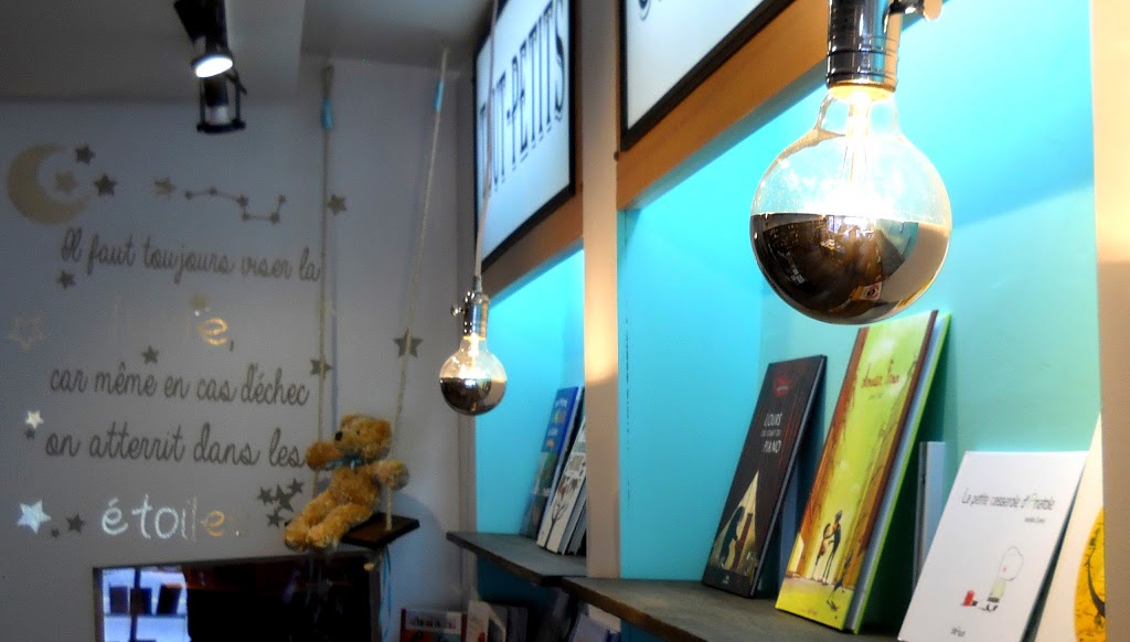 Librairie Fleury | 1169 Rue Fleury E, Montréal, QC H2C 1P9, Canada | Phone: (438) 386-9991