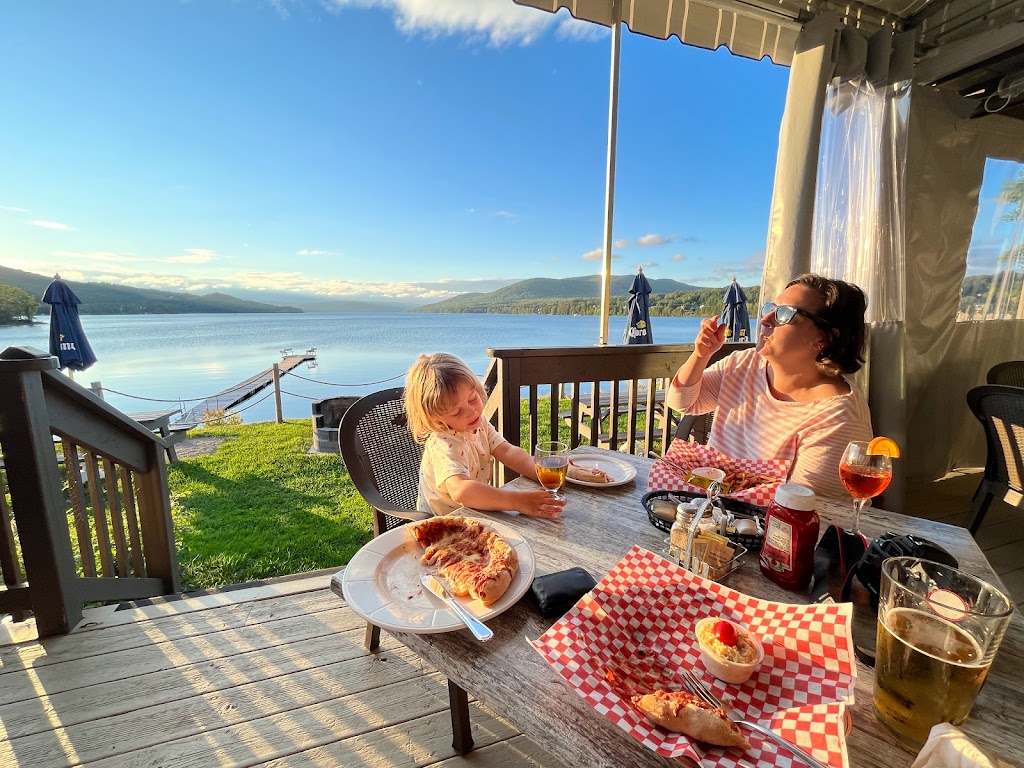 Auberge Villa Des Frontières | 1194 Rue Principale, Pohénégamook, QC G0L 1J0, Canada | Phone: (418) 859-2884