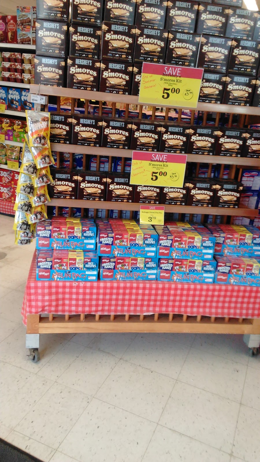 Foodland - Clinton | 6 Mary St, Clinton, ON N0M 1L0, Canada | Phone: (519) 482-9341