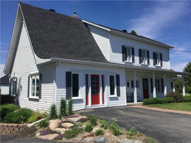 La Vieille Maison de Xavier | 3325 Rue Scott O, Alma, QC G8B 5V2, Canada | Phone: (581) 989-8287