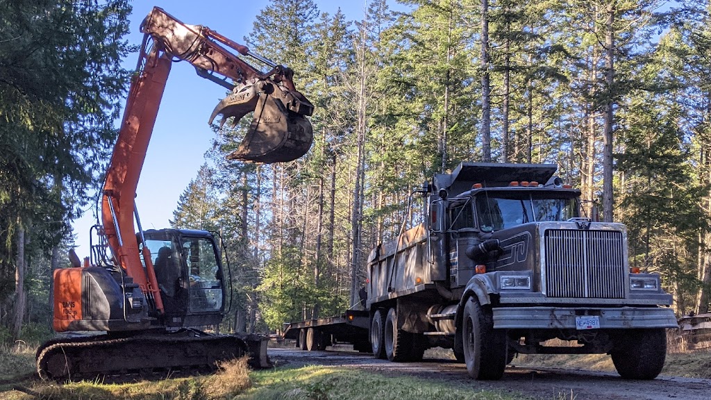 Amuir Excavating | 377 Berry Point Rd, Gabriola, BC V0R 1X1, Canada | Phone: (250) 327-9574