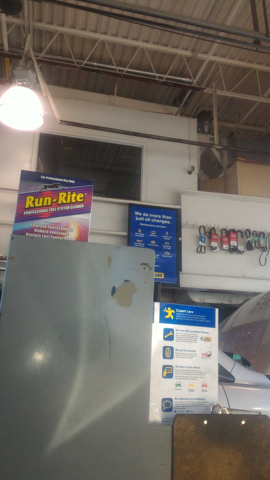 Mr. Lube | 1964 Victoria Park Ave, North York, ON M1R 5G7, Canada | Phone: (416) 444-5766