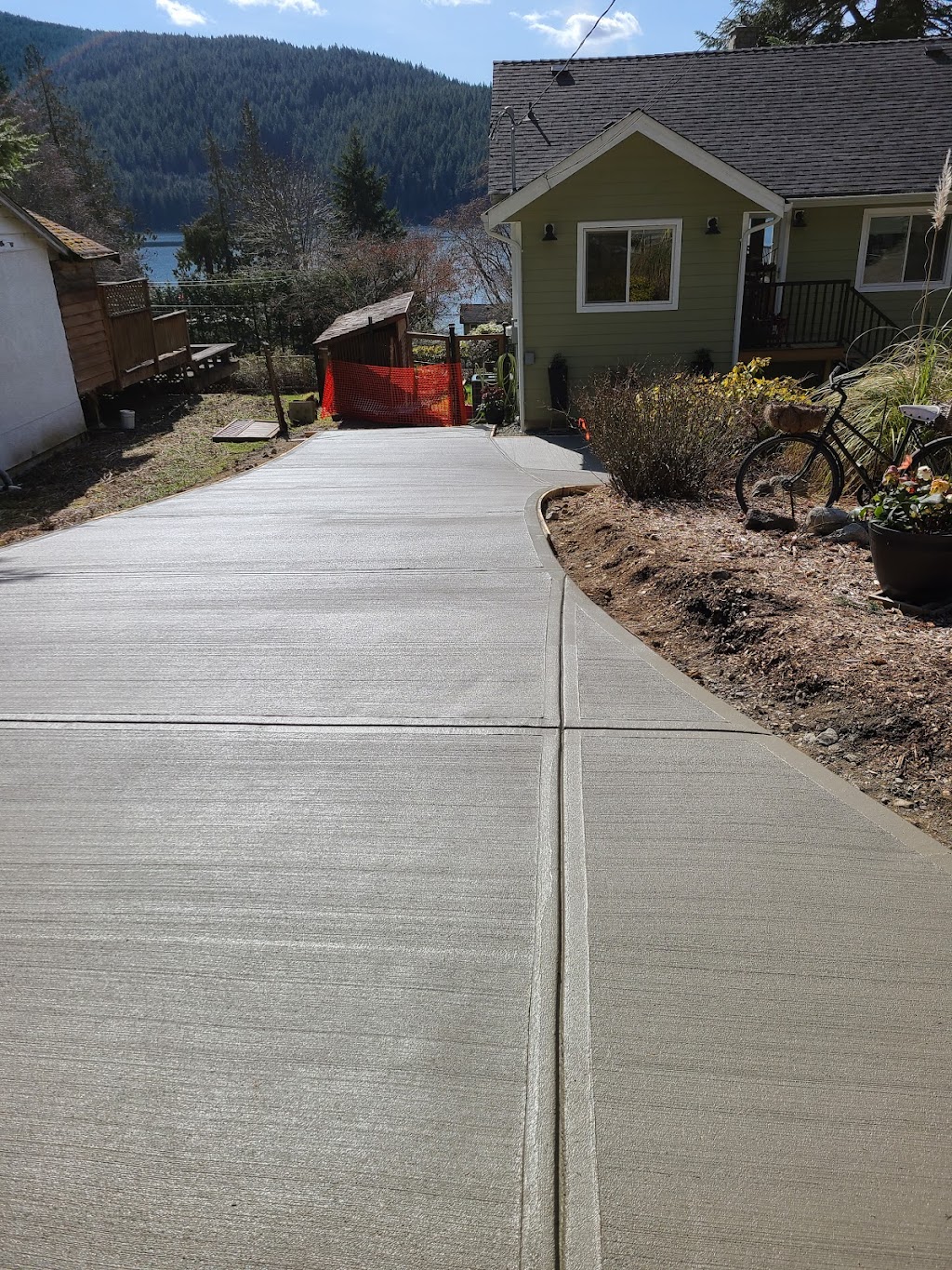Jackos Concrete Finishing | 1866 Highland Ridge Rd, Shawnigan Lake, BC V0R 2W1, Canada | Phone: (250) 733-0884