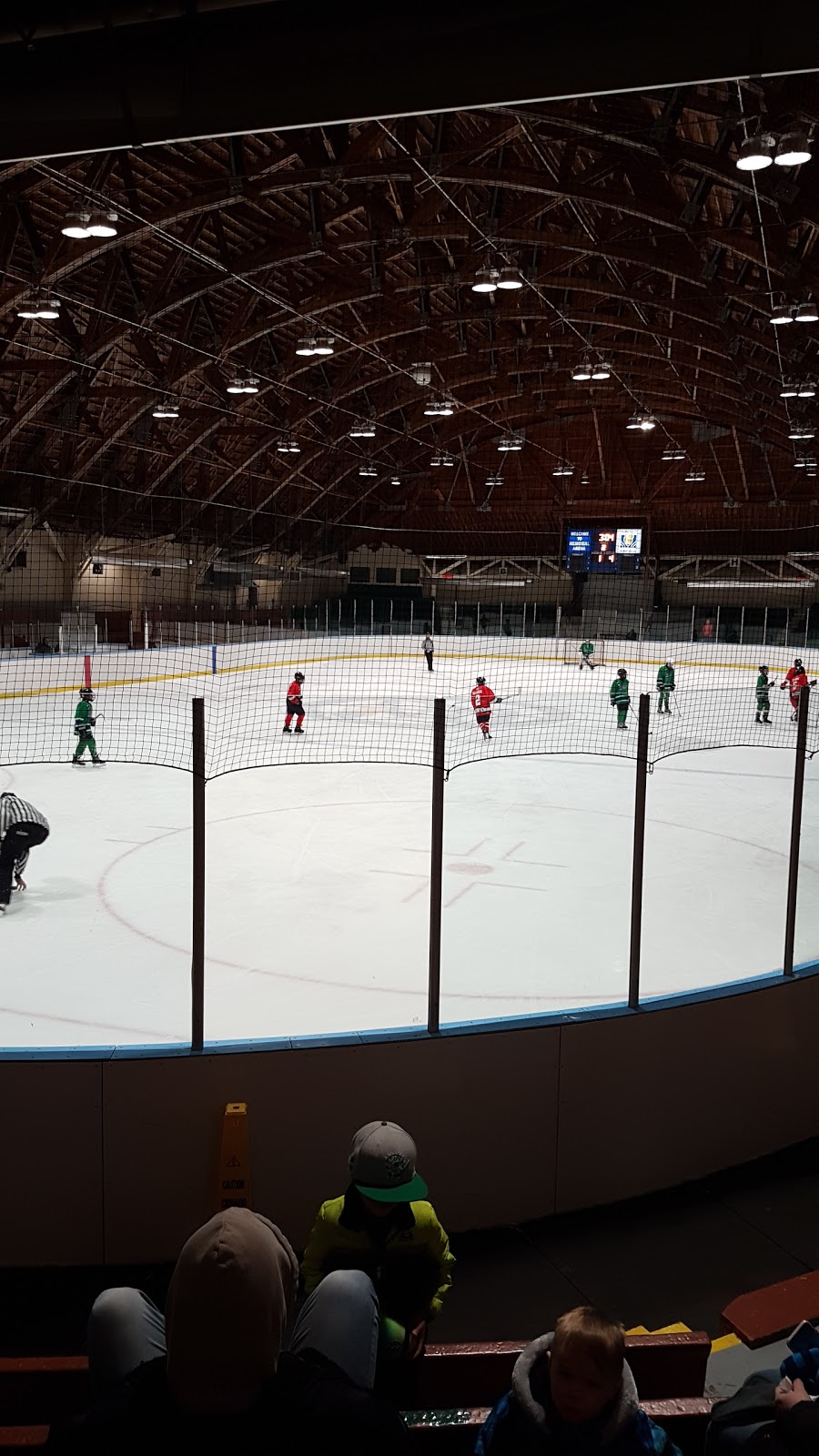 Brampton Memorial Arena | 69 Elliott St, Brampton, ON L6Y 1W2, Canada | Phone: (905) 874-2874