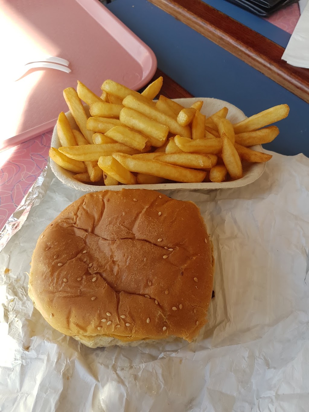 Barrie Burger | 409 Yonge St, Barrie, ON L4N 4E1, Canada | Phone: (705) 725-9700
