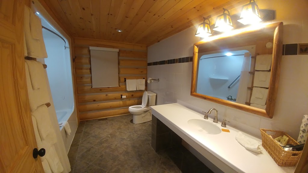 Cedar Grove Lodge | Peninsula Lake, 167 Grassmere Resort Rd Box 5104, Huntsville, ON P1H 2K5, Canada | Phone: (705) 789-4036