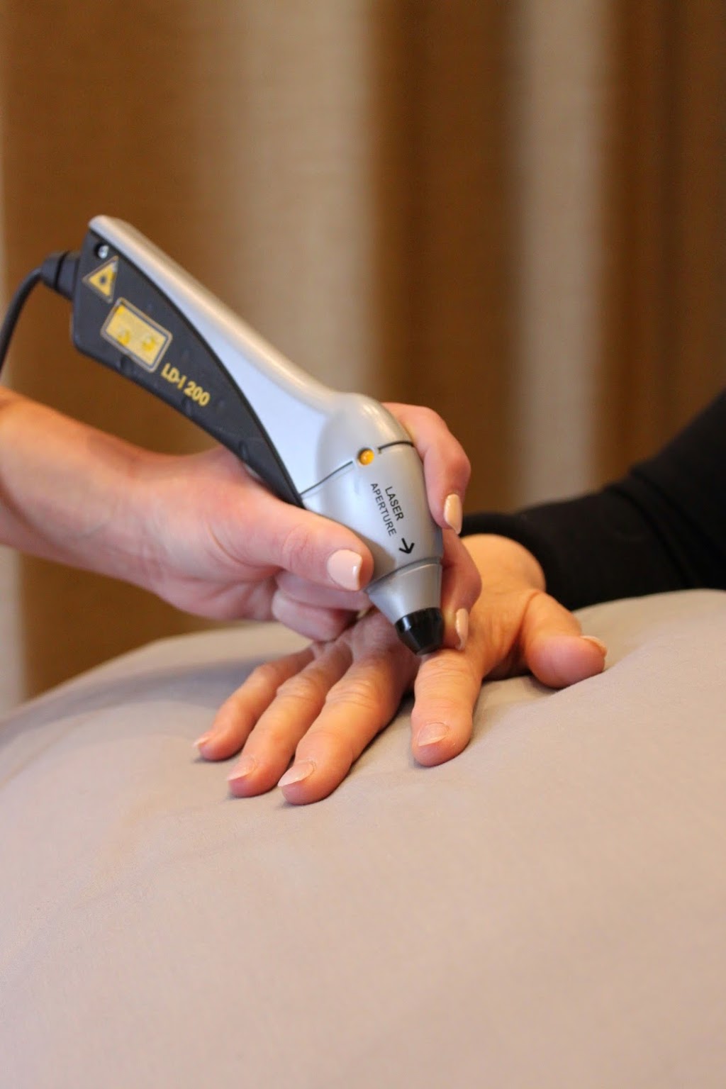 Solaj Laser & Physiotherapy Clinic | 3268 King George Blvd #6, Surrey, BC V4P 1A5, Canada | Phone: (604) 385-3358