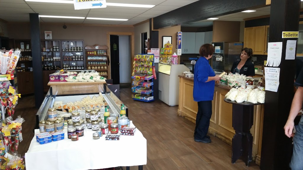 Fromagerie St-Fidèle Inc. | 2815 Bd Malcolm-Fraser, La Malbaie, QC G5A 2J2, Canada | Phone: (418) 434-2220