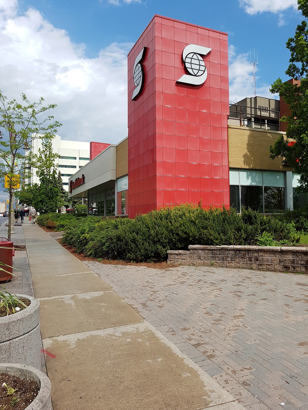 Scotiabank | 75 King St W, Oshawa, ON L1H 8W7, Canada | Phone: (905) 723-1630