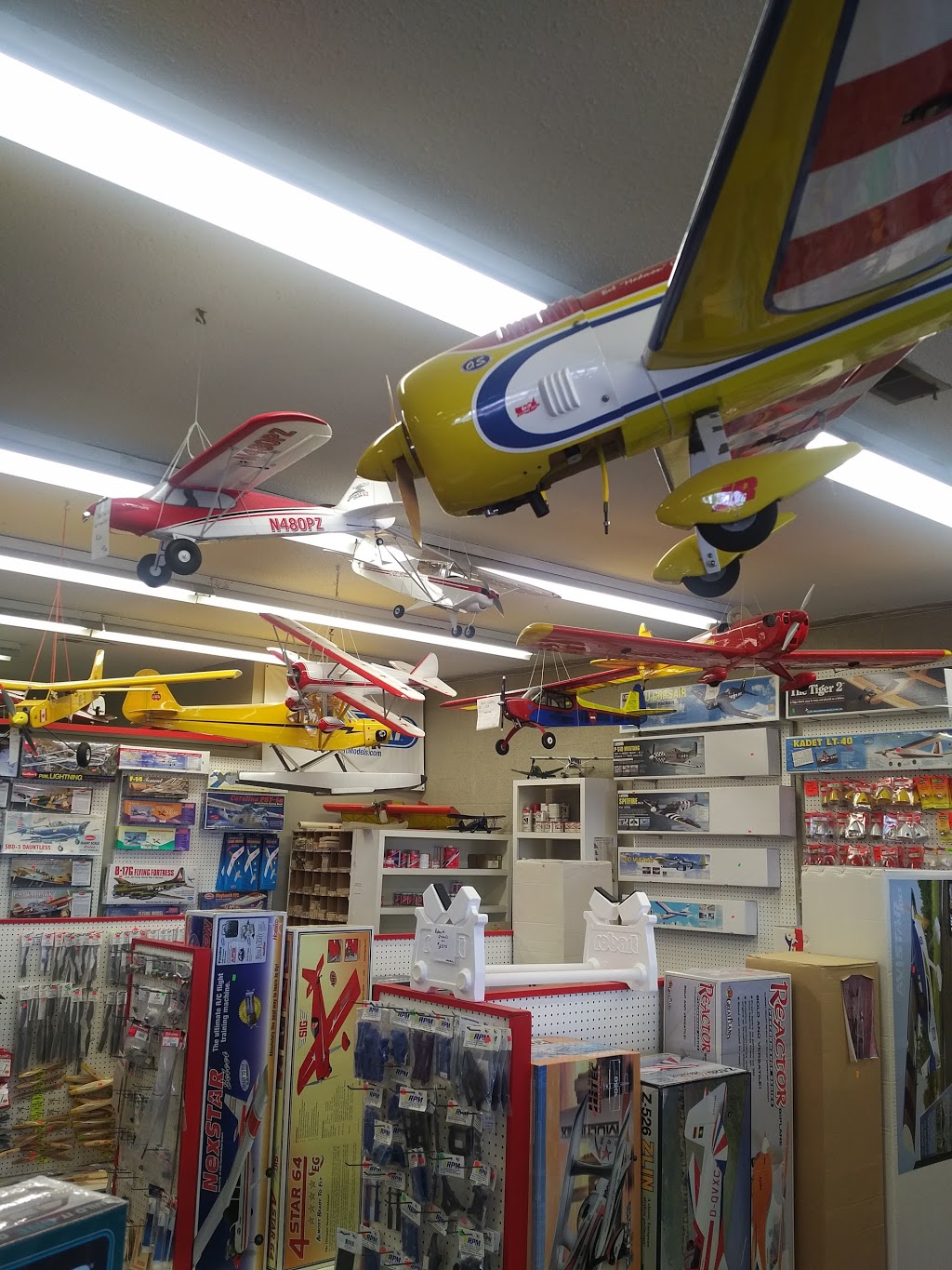 Flite Craft Model Co Inc | 1595 Victoria St N, Kitchener, ON N2B 3E6, Canada | Phone: (519) 742-7141