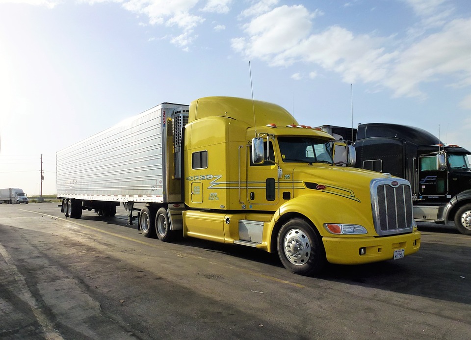 Ressorts Rive Sud Ltd - Centre TruckPro | Entrée sur la rue J.-A.-Bombardier, 1570-C Bd de Montarville, Boucherville, QC J4B 5Y3, Canada | Phone: (450) 641-1304