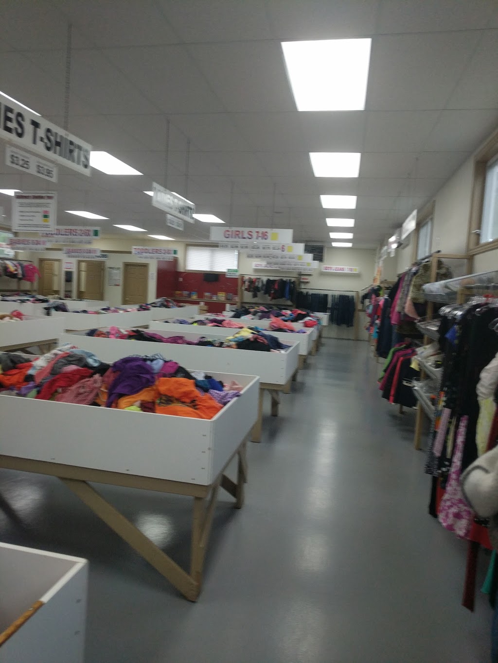 Guy’s Frenchys | 6931 Nova Scotia Trunk 1, Coldbrook, NS B4R 1B6, Canada | Phone: (902) 679-0452