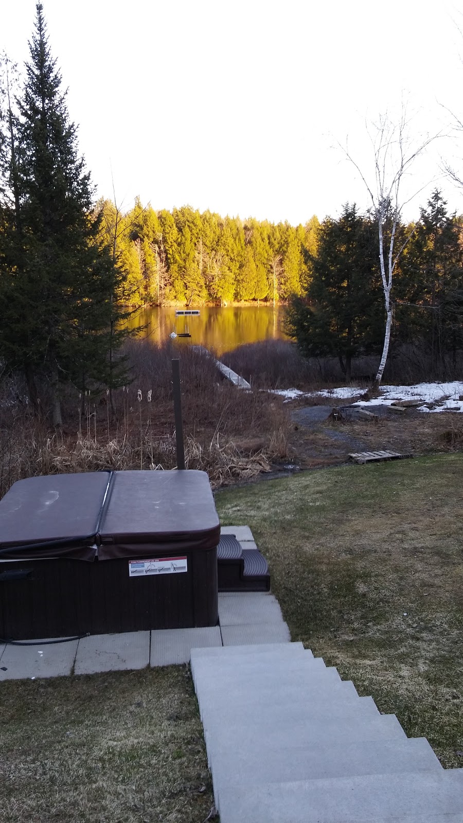Étoile & spa | 19 Chemin dArrow Head, Stanstead, QC J0B 1T0, Canada | Phone: (888) 440-0476