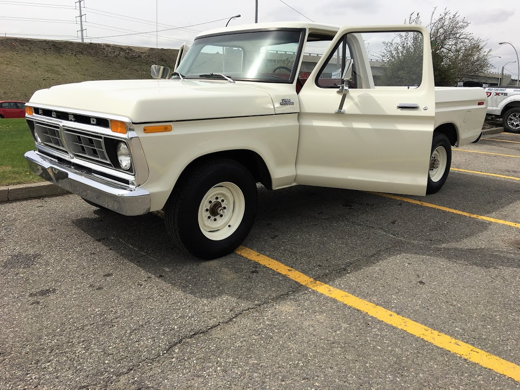 Maaco Collision Repair & Auto Painting | 8241 30 St SE Unit 2, Calgary, AB T2C 1H8, Canada | Phone: (403) 908-0182