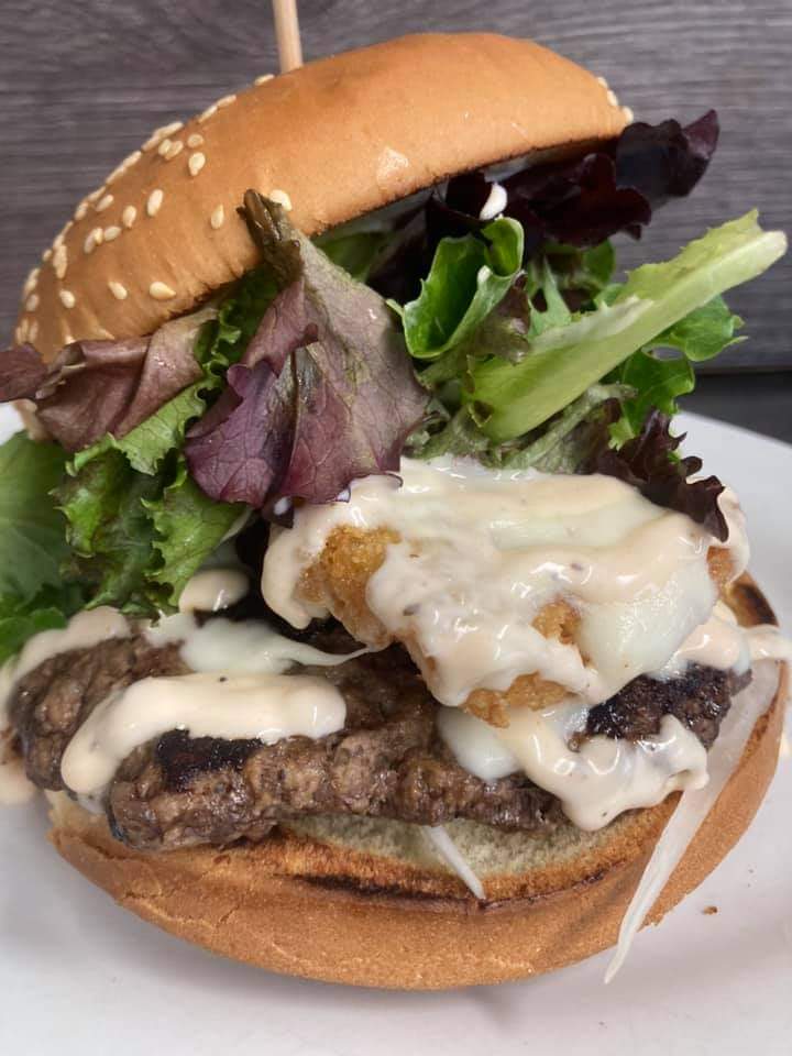Marions Burger Bar | 312 Railway Ave, Spiritwood, SK S0J 2M0, Canada | Phone: (306) 883-2346
