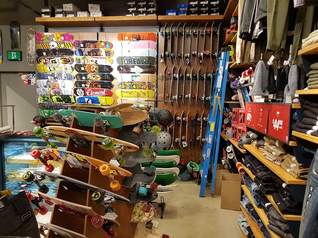 Zumiez | 221 Glendale Ave Suite 46, St. Catharines, ON L2T 2K9, Canada | Phone: (905) 684-5183