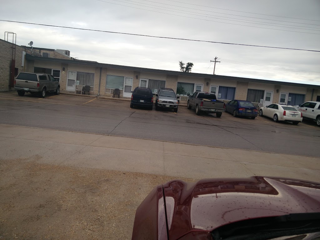 St. Norbert Hotel | 3540 Pembina Hwy, Winnipeg, MB R3V 1A6, Canada | Phone: (204) 269-1290