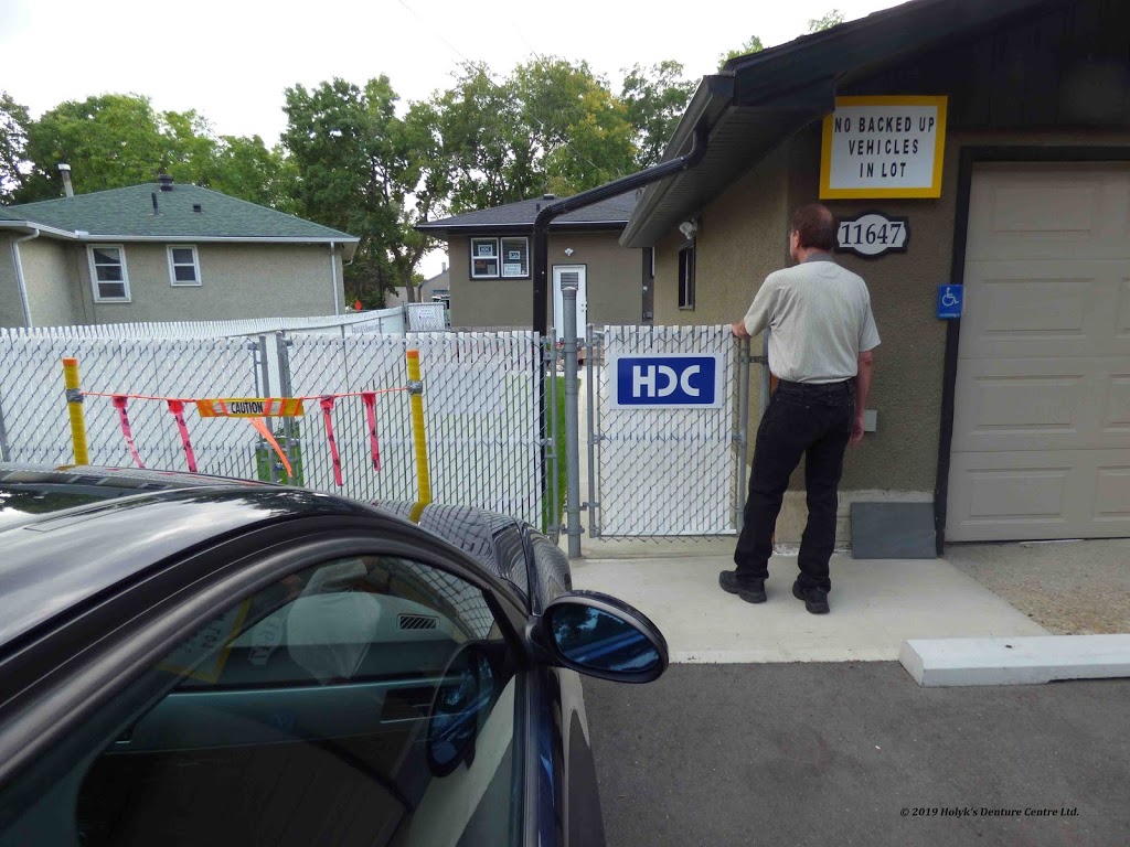 Holyks Denture Centre Ltd | 11647 71 St NW, Edmonton, AB T5B 1W3, Canada | Phone: (780) 477-3674