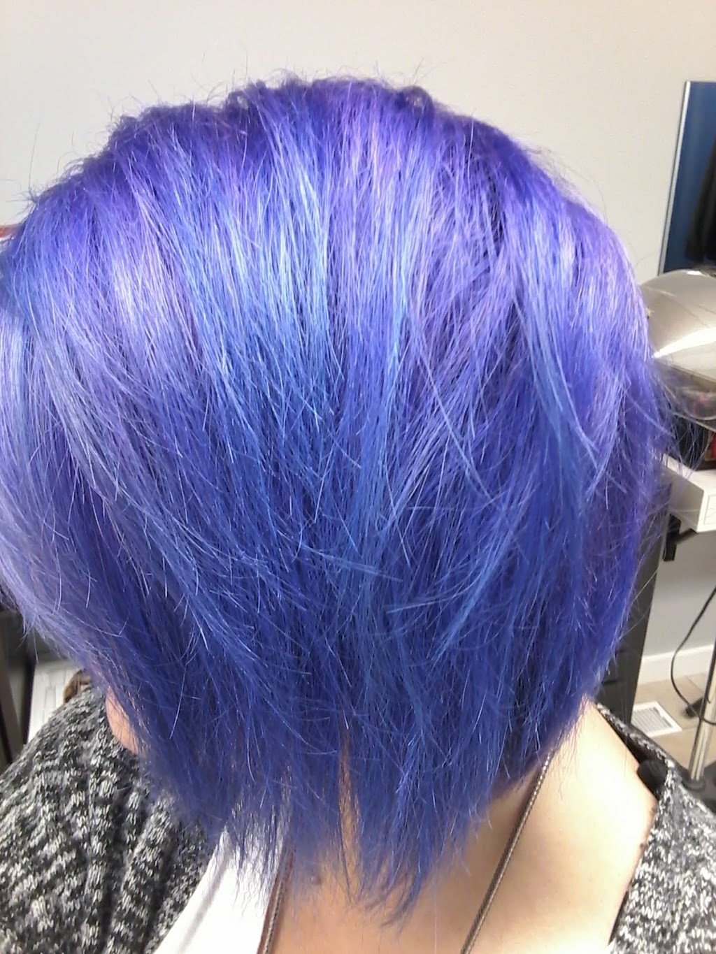 Patricia Vernay Hairdressing - Elle Et Lui | 16073 Boulevard Henri-Bourassa, Québec, QC G1G 4A2, Canada | Phone: (418) 628-0770